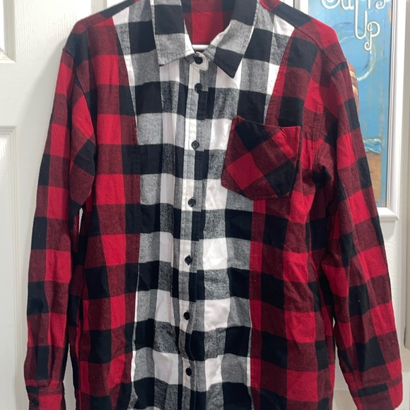 Steve Madden Tops - PreOwned Steven Madden  Flannel Size Small Women’s.